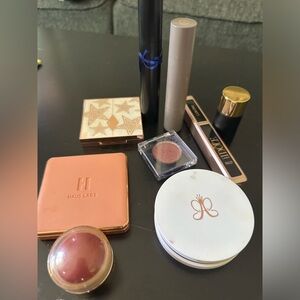 Assorted makeup (comes with everything in pictures!)
